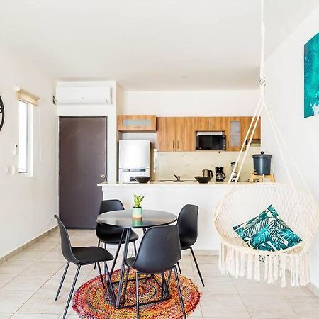 Lovely Cozy Apt W/Pool 2 Bedrooms. Great Location! プエルト・モレロス エクステリア 写真