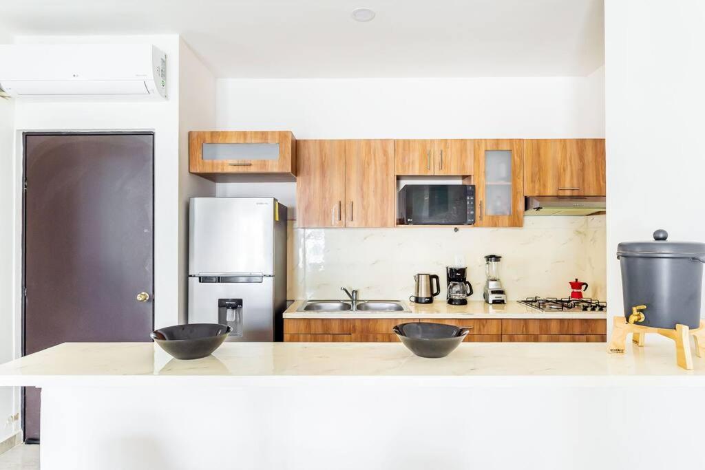 Lovely Cozy Apt W/Pool 2 Bedrooms. Great Location! プエルト・モレロス エクステリア 写真