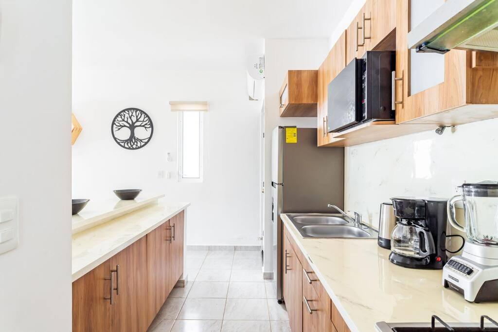 Lovely Cozy Apt W/Pool 2 Bedrooms. Great Location! プエルト・モレロス エクステリア 写真